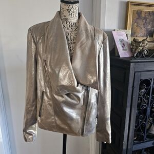 Cupcakes & Cashmere Silver Metallic Blazer